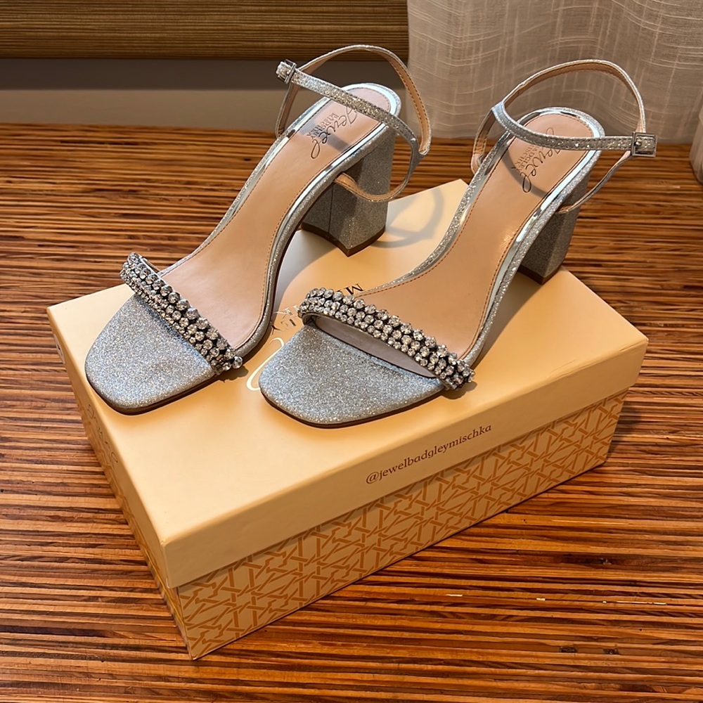 Jewel badgley Mischa heels silver😍